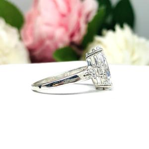 Marquise 14x7mm Cubic Zirconia Round Accents Engagement Ring