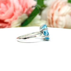 Genuine Sky Blue Topaz 10x8mm Oval Ring Size 4.75