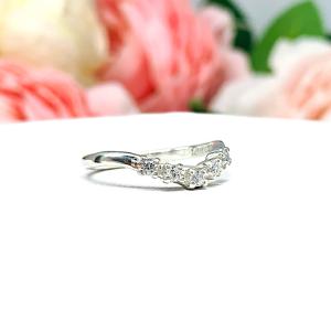 Round 2mm CZ 5 Stone Curved Wedding Band