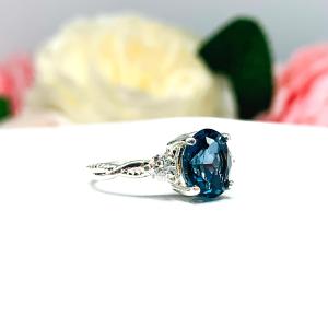 London Blue Topaz Oval Moissanite Ring - Moissanite side stones - Sterling silver twist milgrain setting