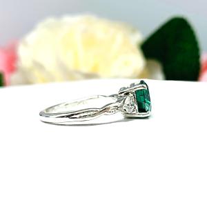 Emerald Green Moissanite 3 Stone Ring - Round authentic stones - Sterling silver twist milgrain band