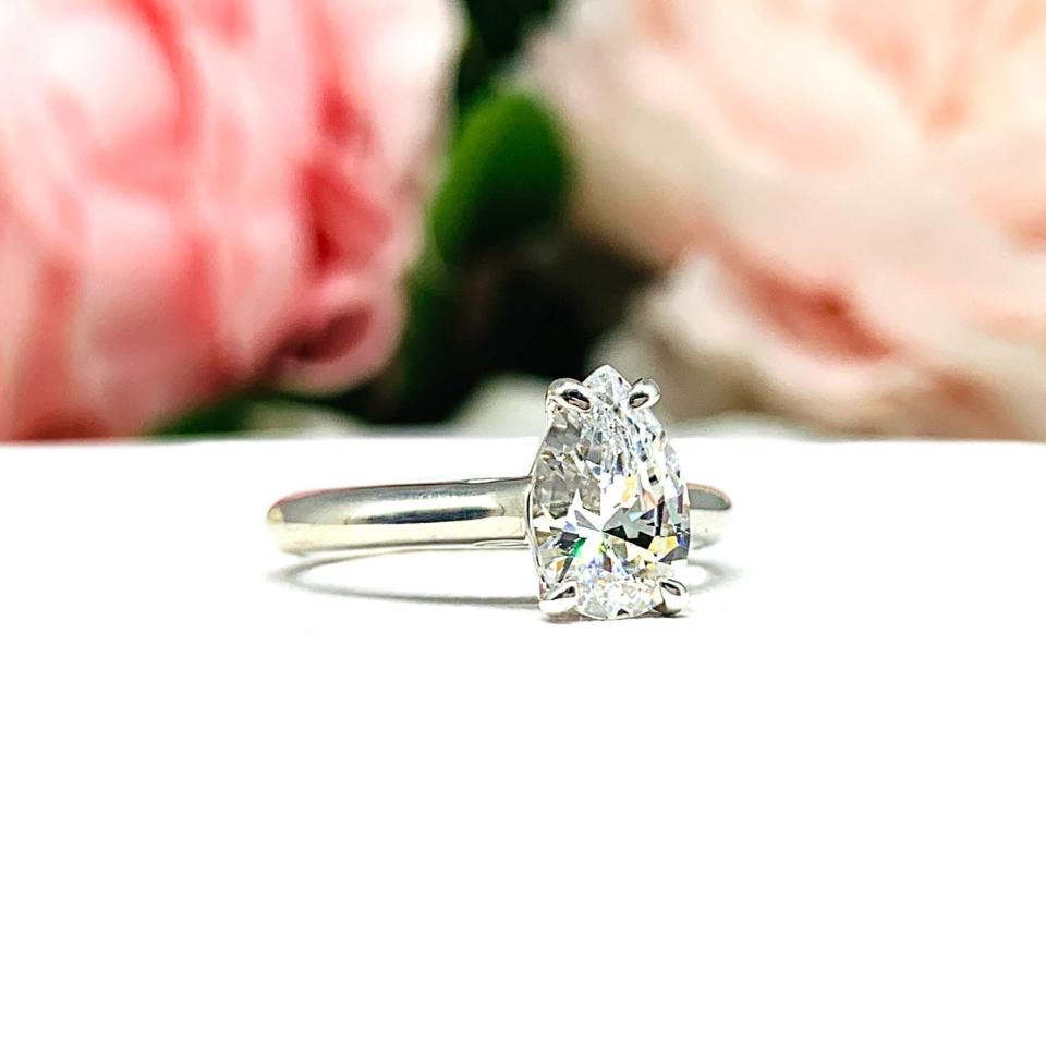 9x6mm Pear Cubic Zirconia Claw Prong Engagement Ring SIZE 6.5 FINAL SALE