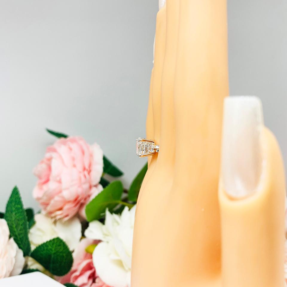 Natural Round White Topaz with Accents Ring SIZE 7 FINAL SALE