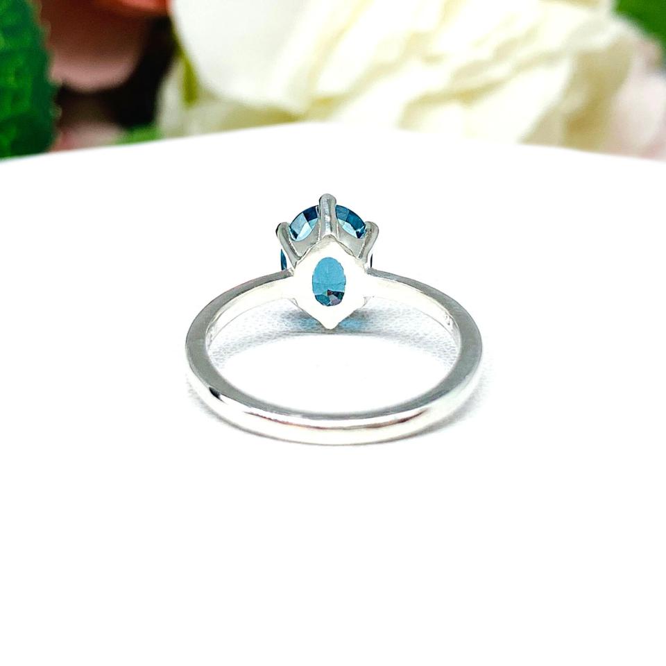 London Blue Nanocrystal Nanogem Oval Ring