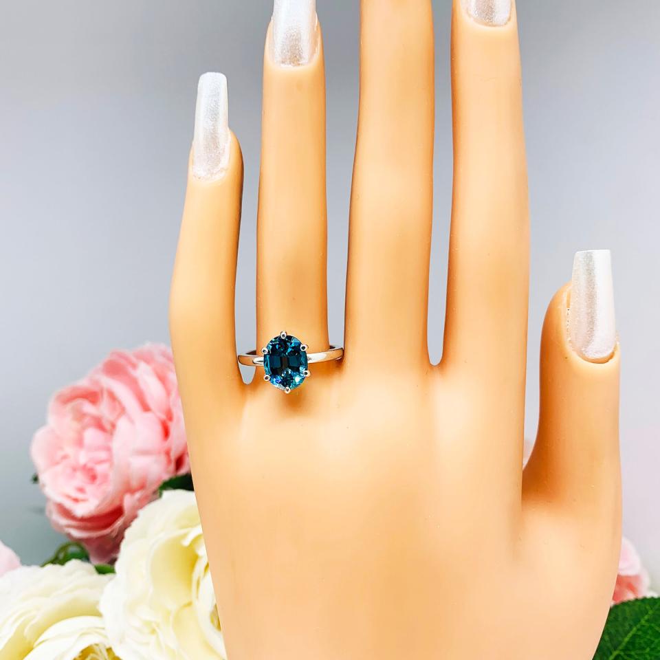London Blue Nanocrystal Nanogem Oval Ring