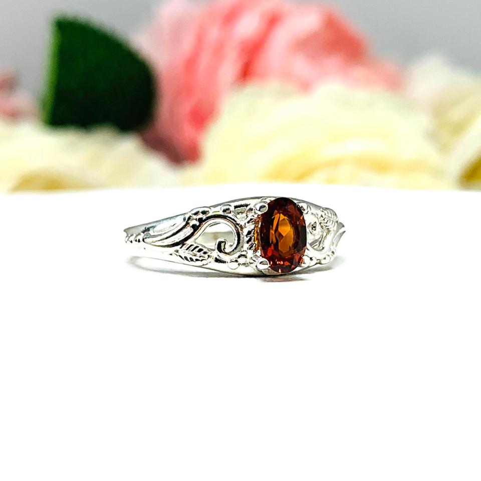 Madeira Citrine Oval Ring SIZE 6 - Genuine 6x4mm gemstone - Sterling silver ornamental leaf setting