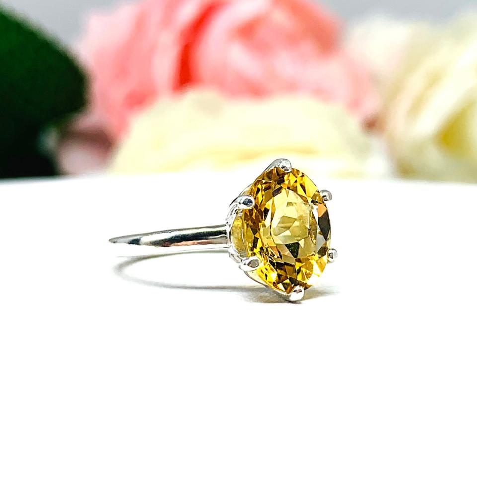 Genuine Golden Citrine Ring - 10x8mm oval gemstone - Sterling silver 6 prong setting