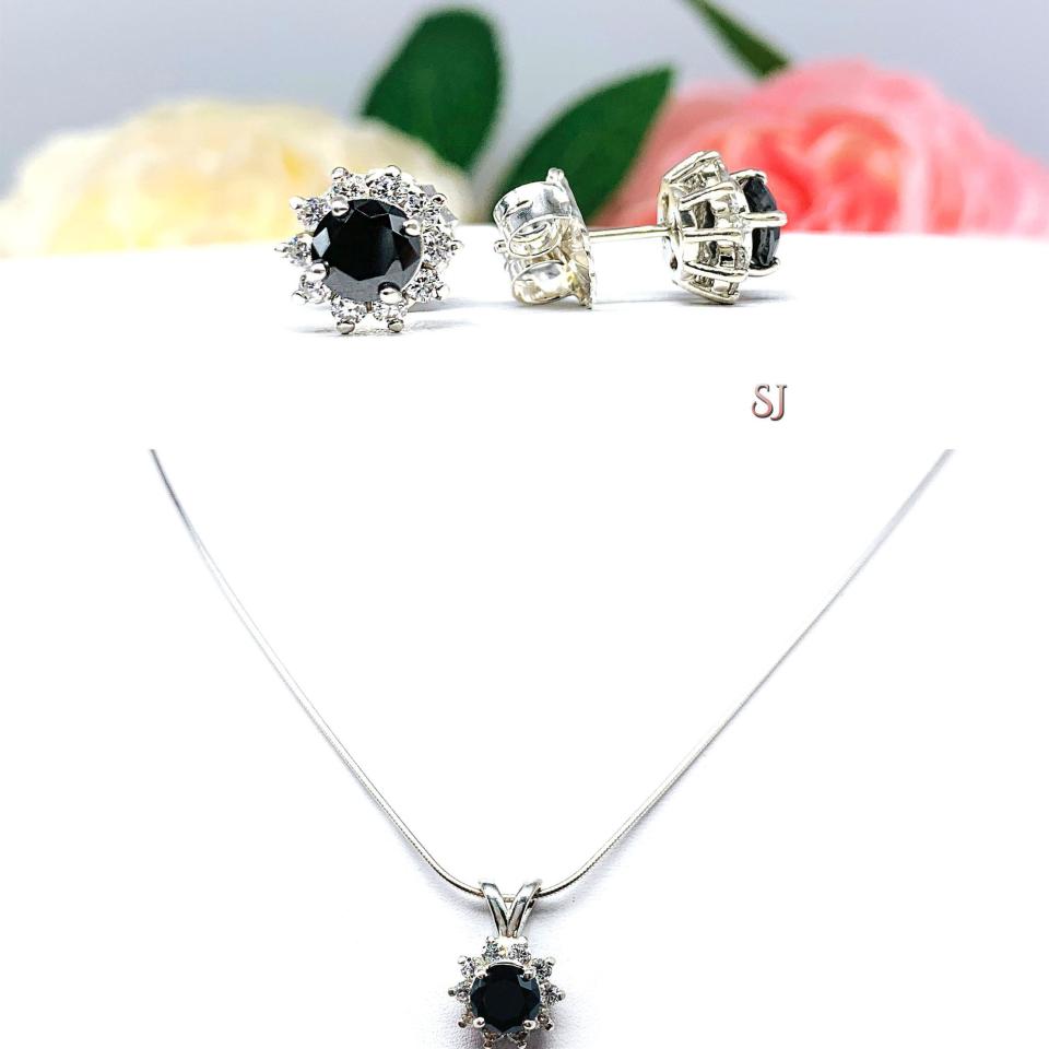 Black Moissanite Halo Pendant Necklace - Round authentic moissanites - Sterling silver setting - Sterling silver chain