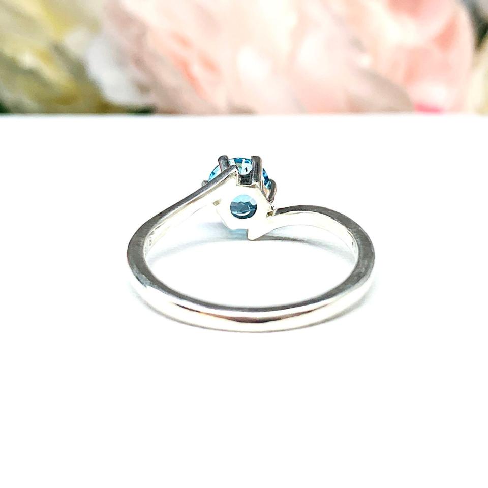 Genuine Swiss Blue Topaz Solitaire Ring - 6mm round gemstone - 6 prong sterling silver bypass setting
