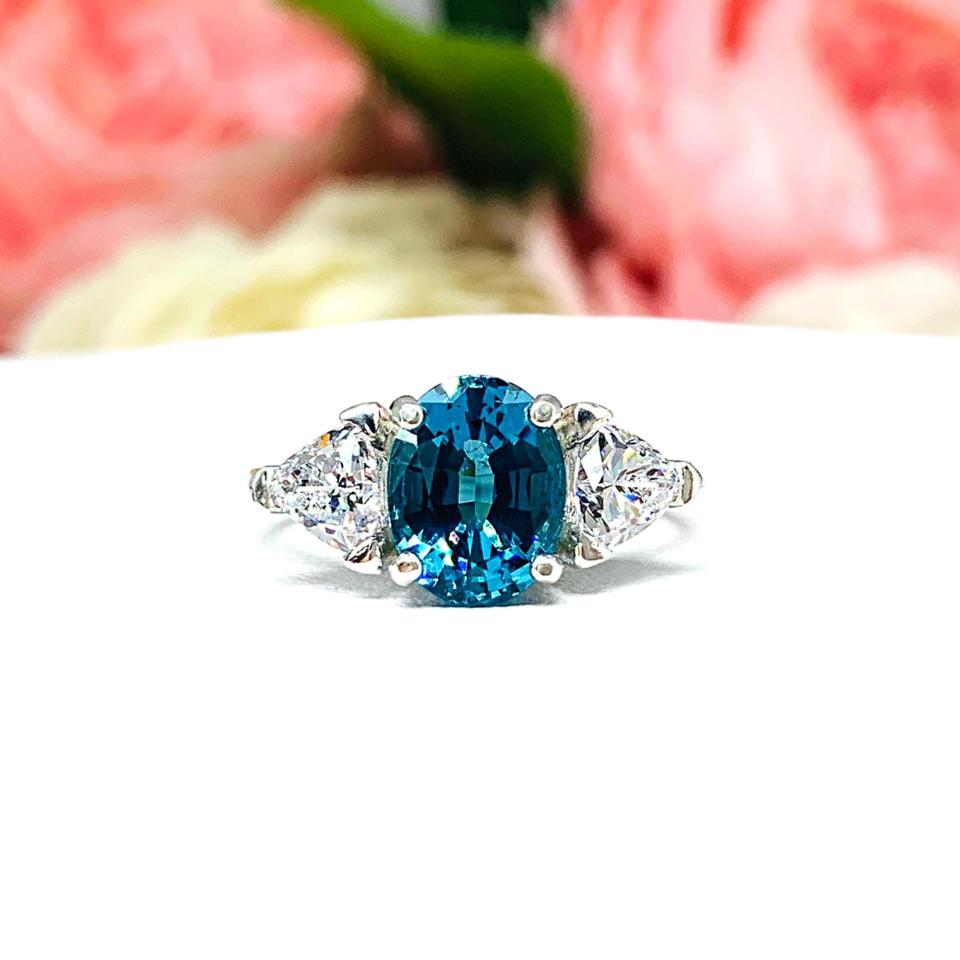 Teal Blue Oval-Cut Lab Gemstone & CZ Trillions 3-Stone Ring • 9x7mm, Sterling Silver, Size 7