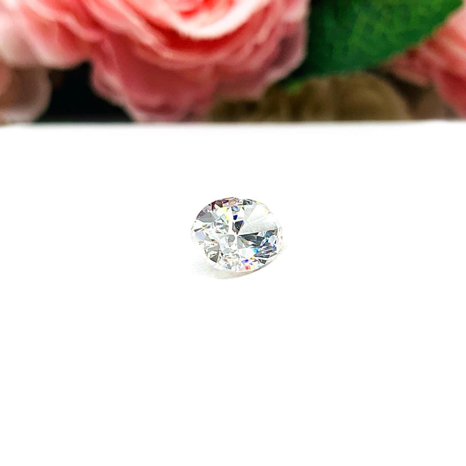 Oval-Cut Cubic Zirconia Loose Stone • 12x8mm (3.5ct) Near‑Colorless Diamond Simulant