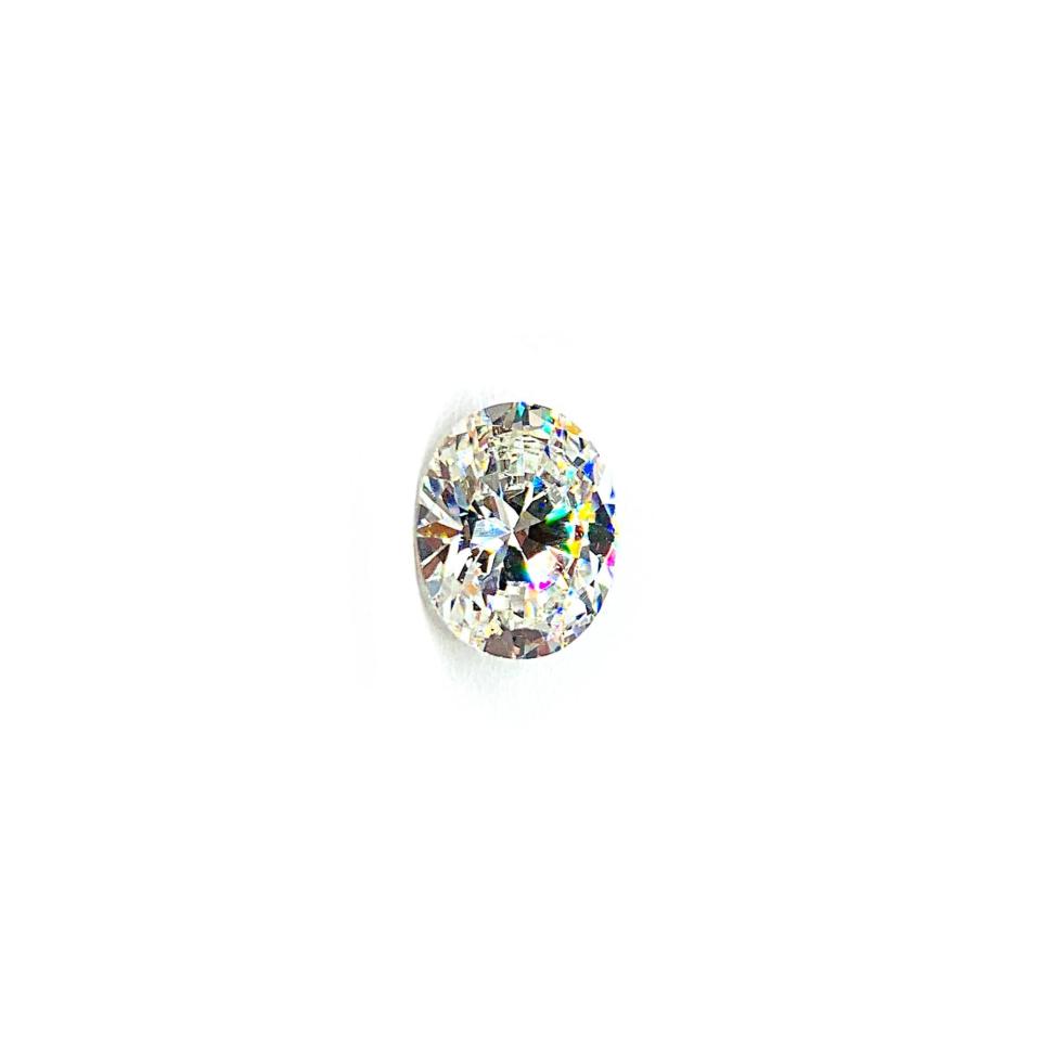 Oval-Cut Cubic Zirconia Loose Stone • 10x8mm (2.5 carats) Near‑Colorless Diamond Simulant