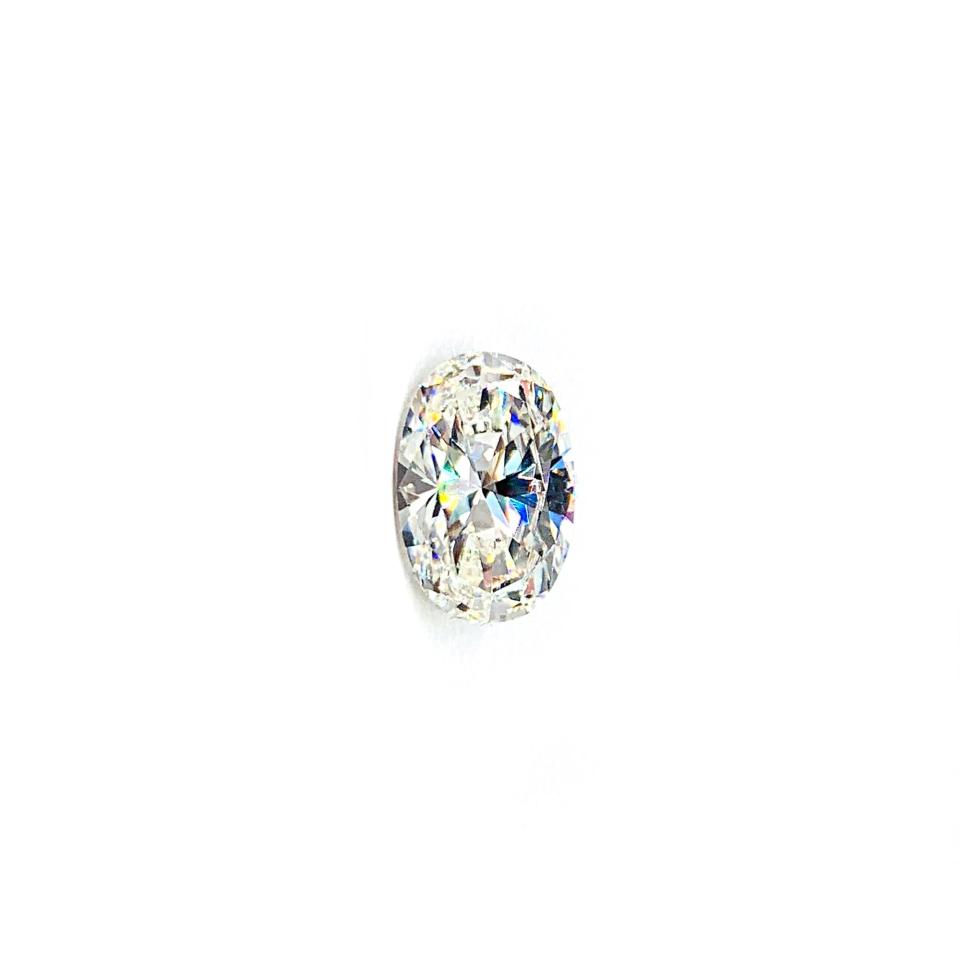 Oval-Cut Cubic Zirconia Loose Stone • 12x8mm (3.5ct) Near‑Colorless Diamond Simulant