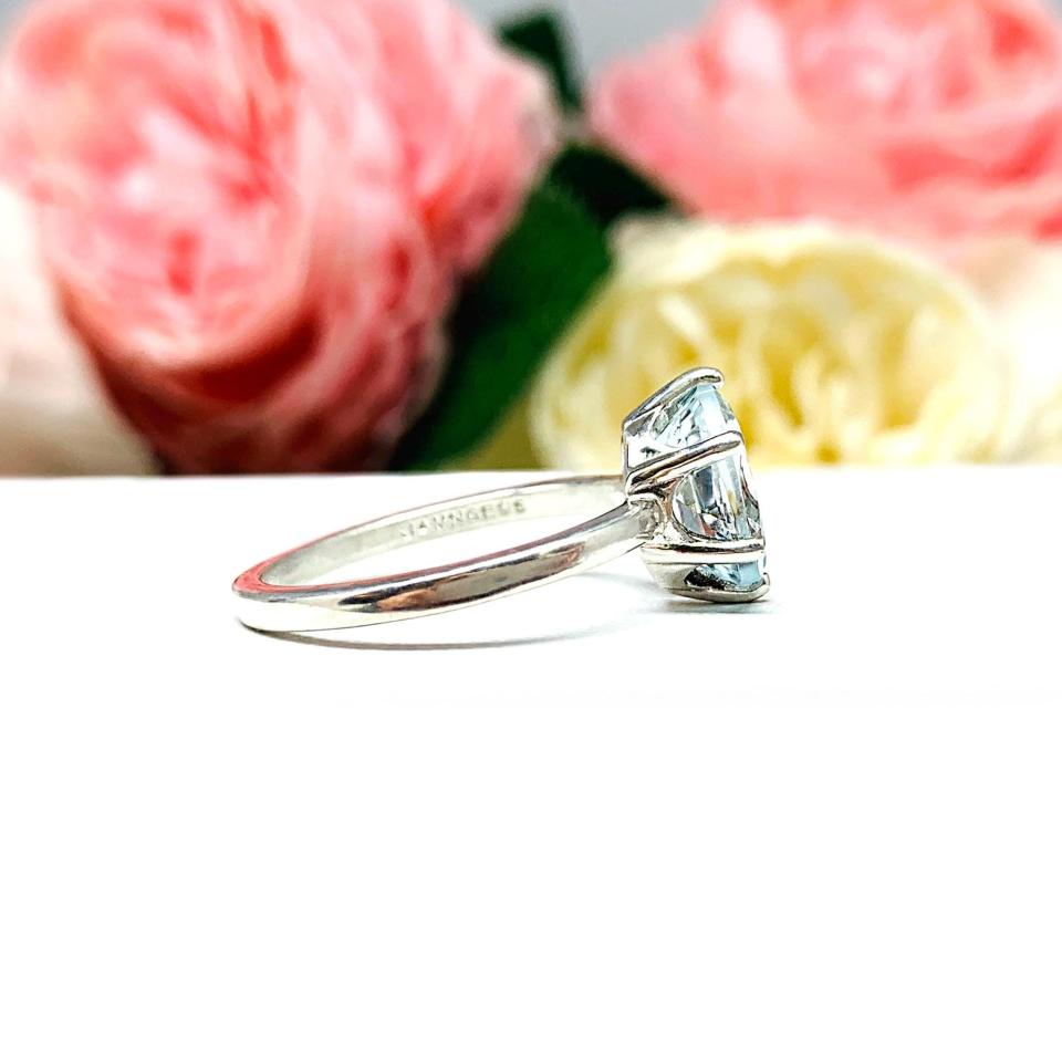 Oval-Cut Genuine Aquamarine Ring Size 8 • 10x8mm, Sterling Silver