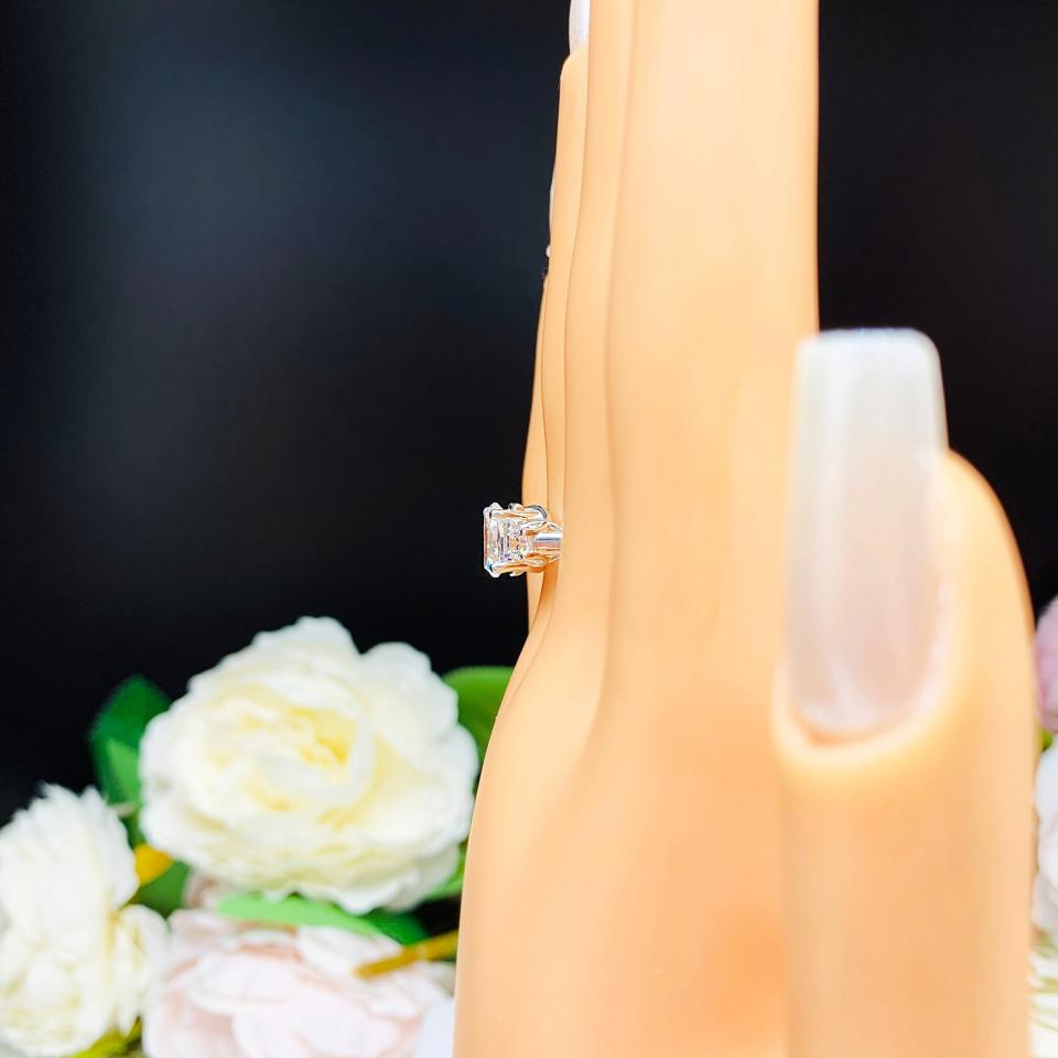 Oval CZ Round Accents Engagement Ring 8x6mm 1.25 Carats
